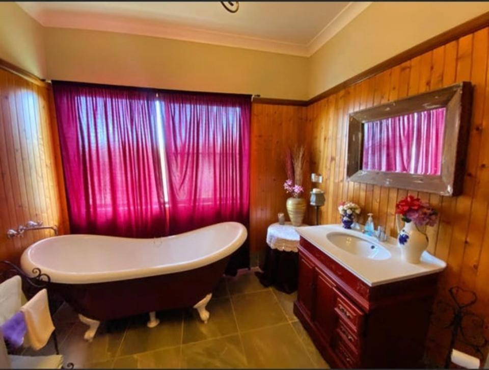 Golden Lace B&B Sarina Exteriér fotografie